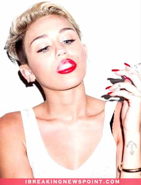 Miley Cyrus Smokes, Celebrity Smokers, Does Your Favorite Celeb Do Smoke, Female Celebrity Smokers, Male Celebrity Smokers, Smokers, Smokers in Hollywood,